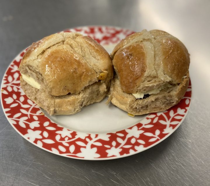 Legendspies. Hot Cross Buns