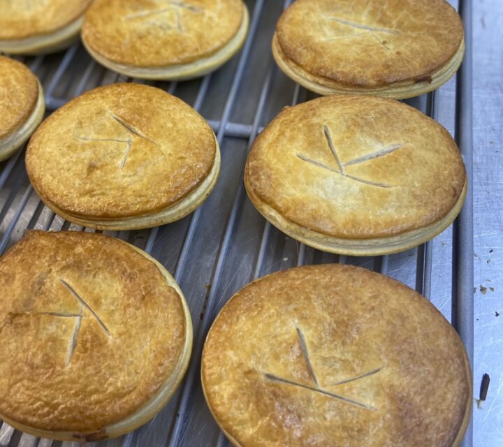 Legendspies. Steak and Kidney pie